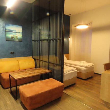 2Br Loft Apartment Near Liberty Square Tbilisi ภายนอก รูปภาพ