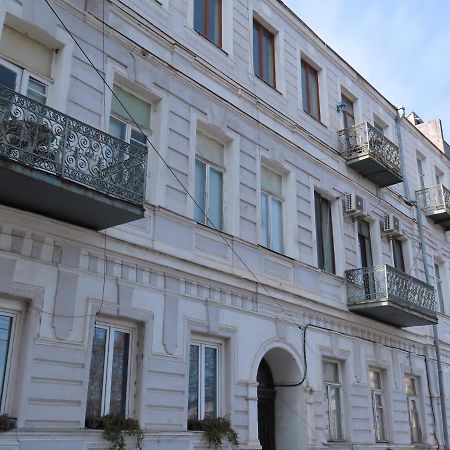 2Br Loft Apartment Near Liberty Square Tbilisi ภายนอก รูปภาพ