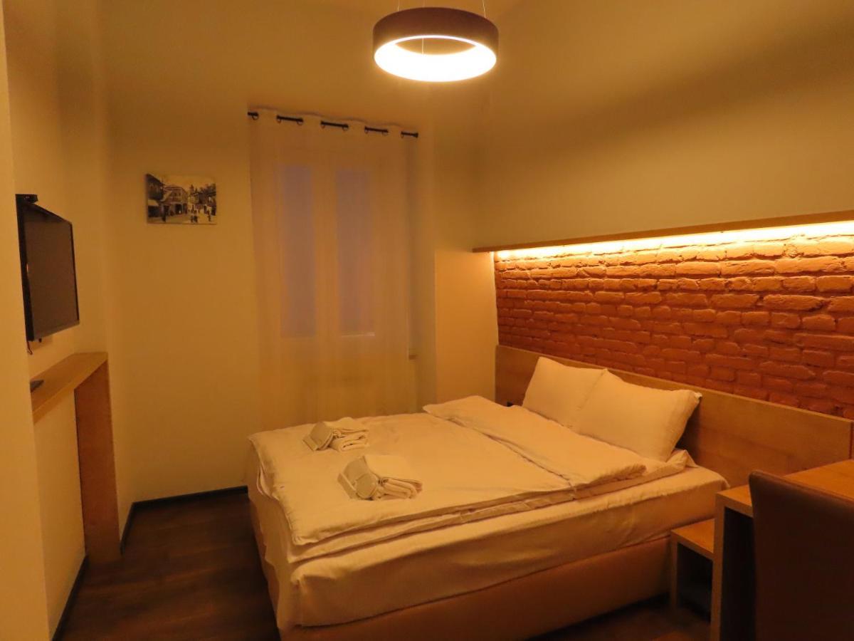 2Br Loft Apartment Near Liberty Square Tbilisi ภายนอก รูปภาพ