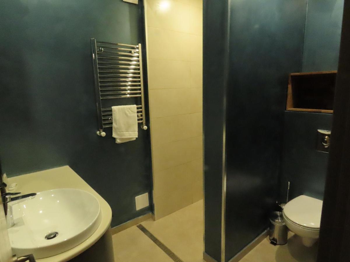 2Br Loft Apartment Near Liberty Square Tbilisi ภายนอก รูปภาพ